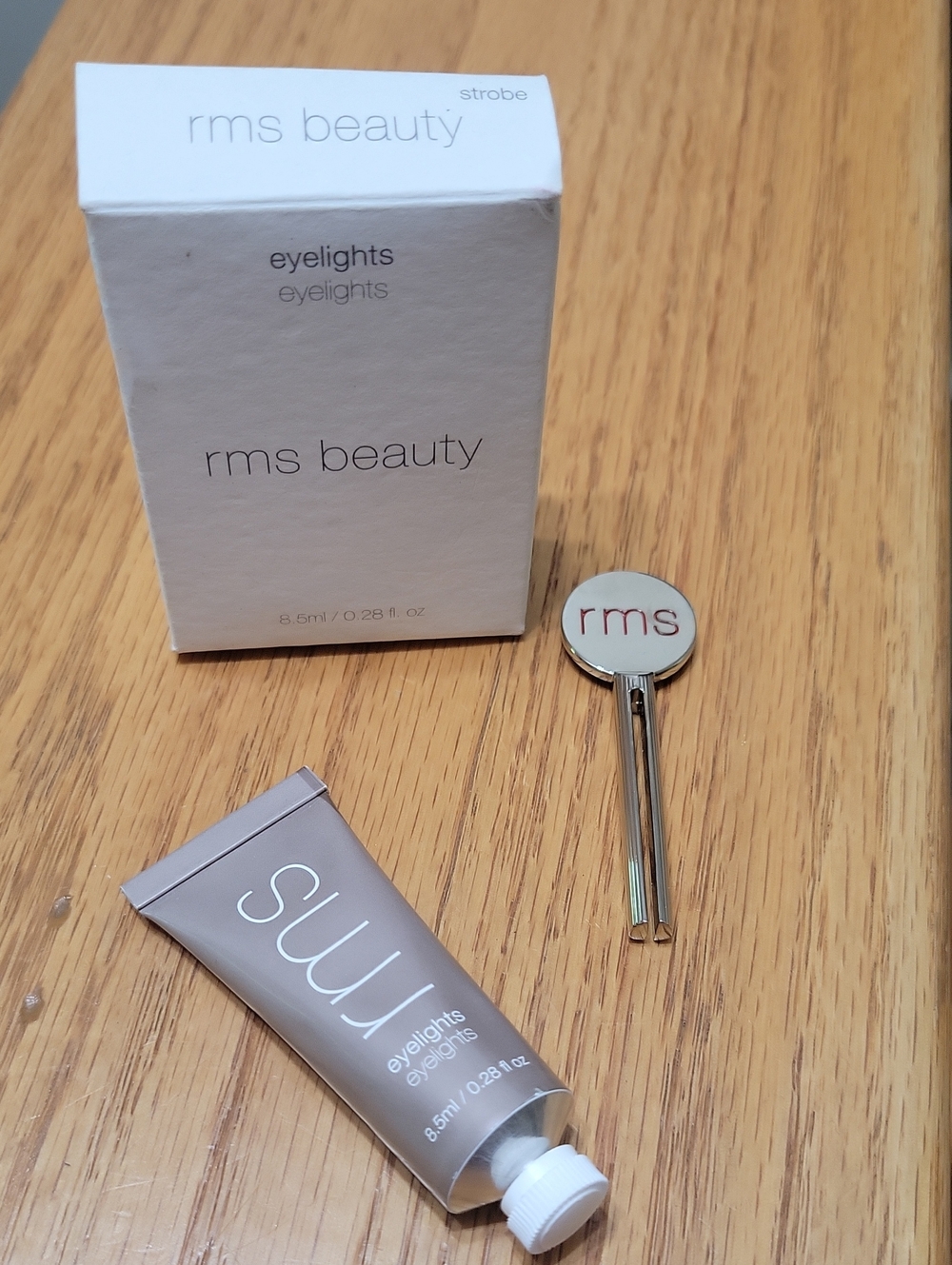 NWT RMS Beauty Eyelights